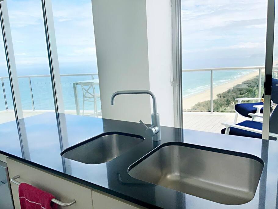 Air On Broadbeach Beachfront 2Level Stunning Apartment With 180 Degree Views Gold Coast Exteriér fotografie